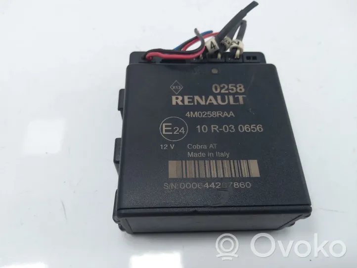 Renault Clio IV Muut ohjainlaitteet/moduulit 10R030656