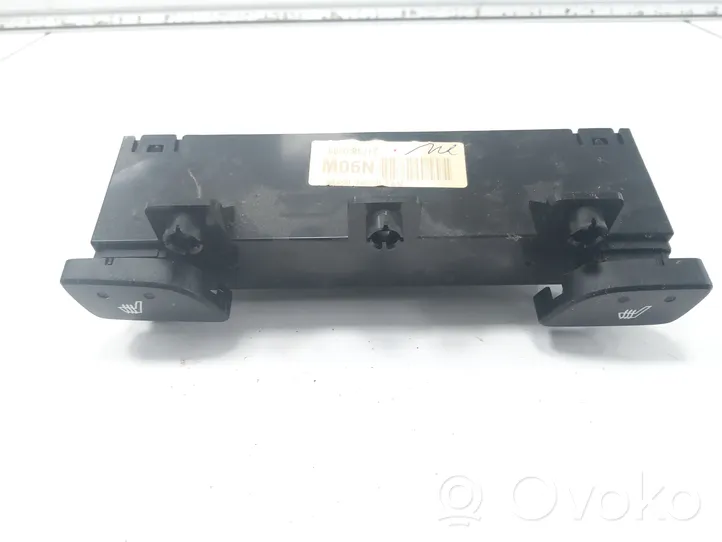 Hyundai ix35 Seat heating switch 933102S000