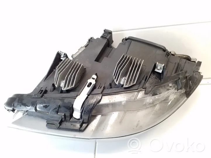 BMW 5 F10 F11 Lampa przednia 7203252