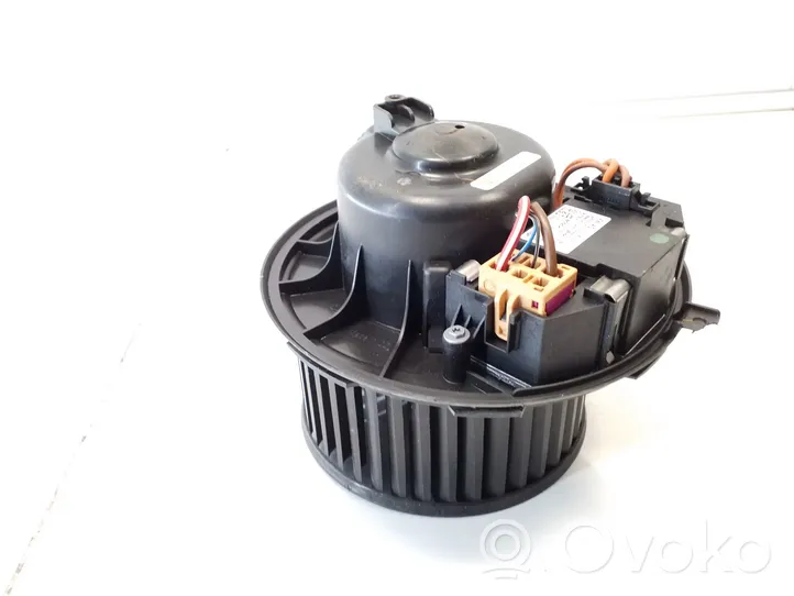 Volkswagen PASSAT B7 Heater fan/blower 3C1820015T