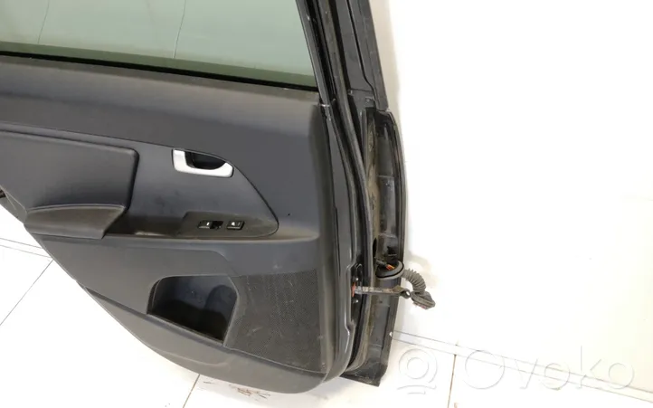 KIA Sportage Rear door 