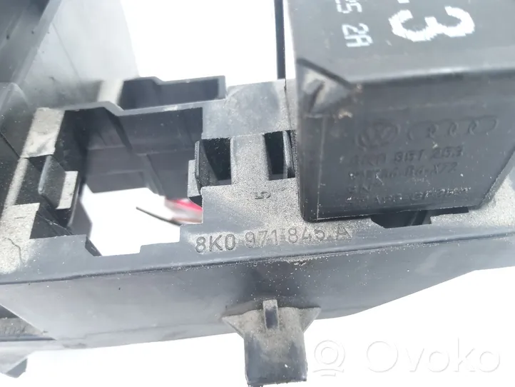 Audi A4 S4 B8 8K Saugiklių dėžė (komplektas) 8K0971845