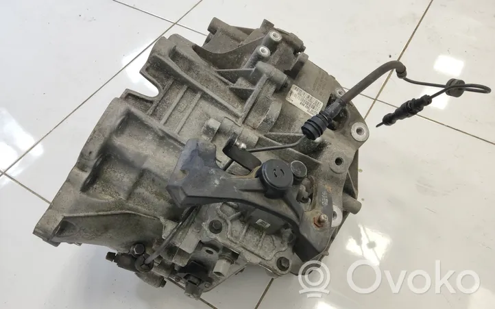 Volvo V40 Cross country Manual 6 speed gearbox GU1R7002BEB