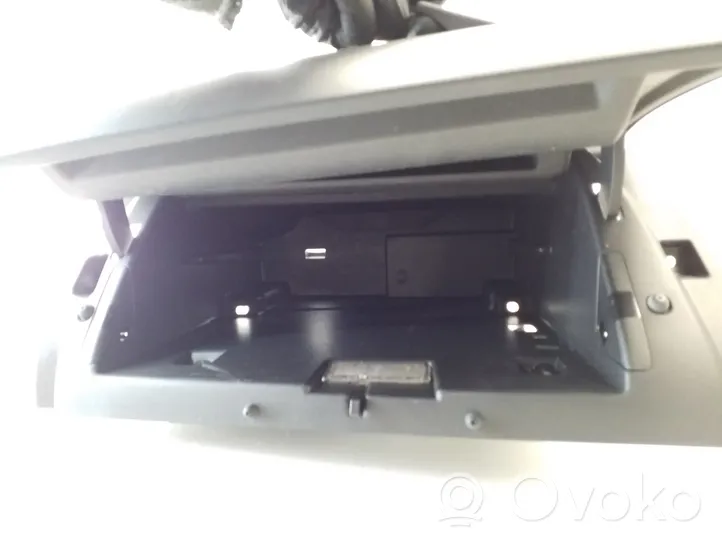 Volvo V60 Schowek deski rozdzielczej / Komplet 30755651