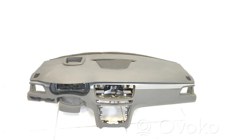 Peugeot 508 Dashboard 9688971380