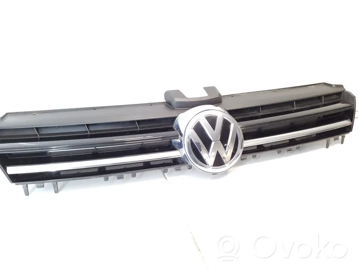 Volkswagen Golf VII Front bumper upper radiator grill 5G0853653