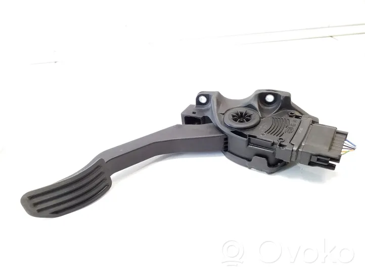 Volvo S60 Accelerator throttle pedal 31329061