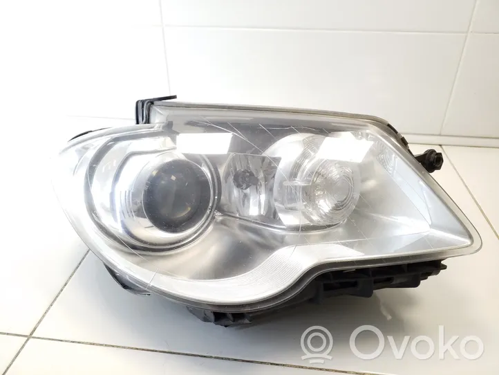 Volkswagen Touran I Lampa przednia 1K0942329