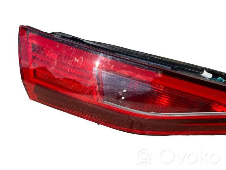 Audi A3 8Y Lampy tylnej klapy bagażnika 8Y0945075