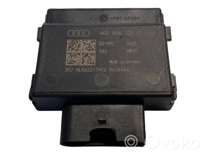 Audi A4 S4 B9 8W Korin keskiosan ohjainlaite 4K0906121C