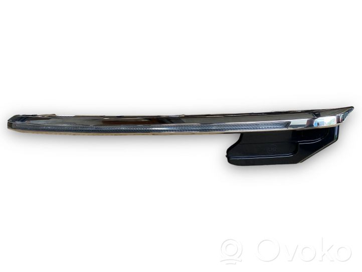 Volkswagen Touareg III Faro/fanale 761941055