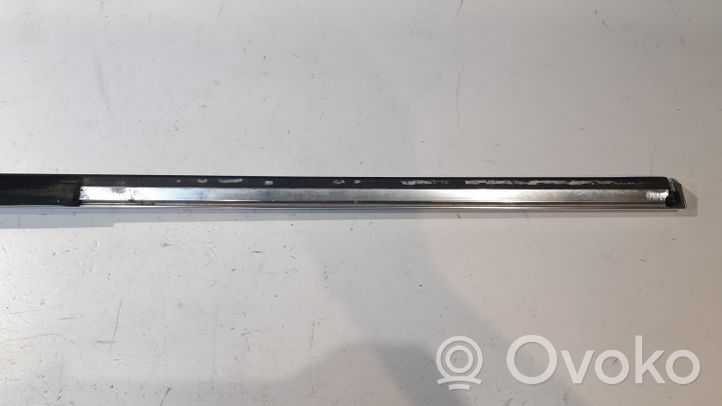 Volvo S80 Rivestimento portiera posteriore (modanatura) 31301872