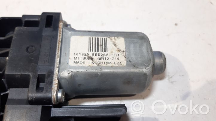 Volvo S60 Varikliukas priekinio langų pakėlėjo 31253063