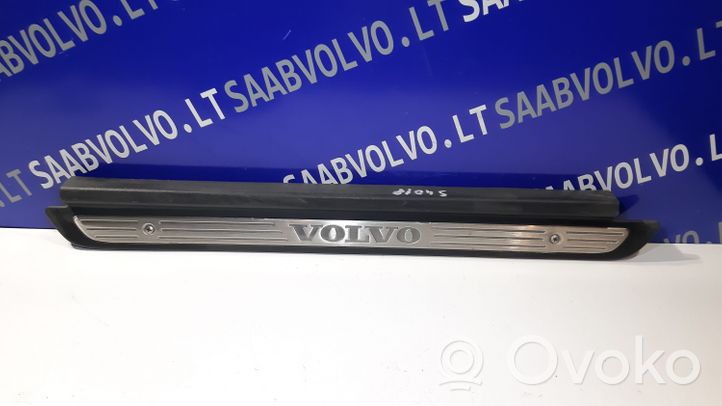 Volvo S40, V40 Garniture de jupe latérale arrière 30818425