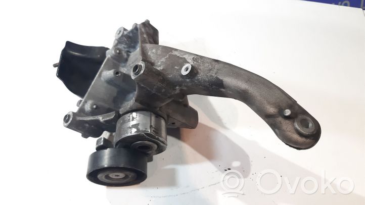 Volvo XC70 Engine mounting bracket 30750415