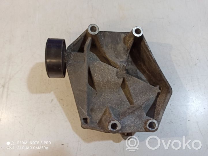 Saab 9-3 Ver2 Staffa di montaggio del compressore dell’A/C 55187675