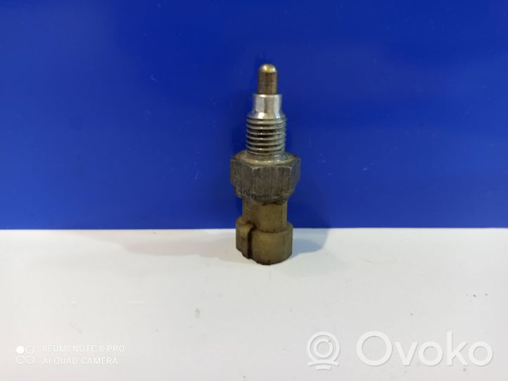 Saab 9-5 Interruttore del pedale del freno 33482023