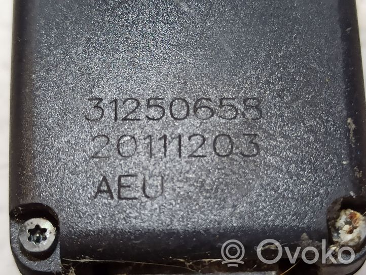 Volvo V60 Klamra środkowego pasa bezpieczeństwa fotela tylnego 31250658