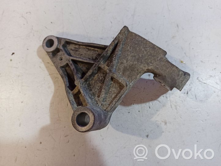 Saab 9-3 Ver2 Supporto di montaggio della pompa del servosterzo 55354828