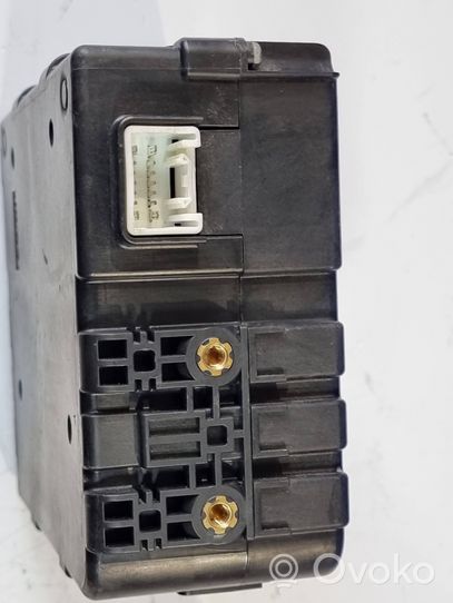 Toyota Prius (NHW20) Brake system control unit/module 8968047020