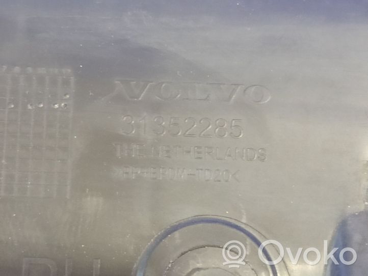 Volvo V60 Narożnik zderzaka tylnego 31352285