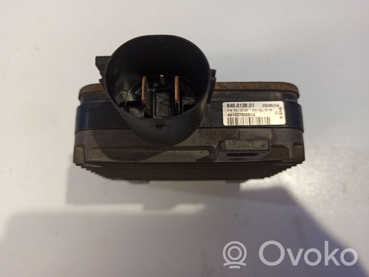 Volvo V60 Coolant fan relay 940013801