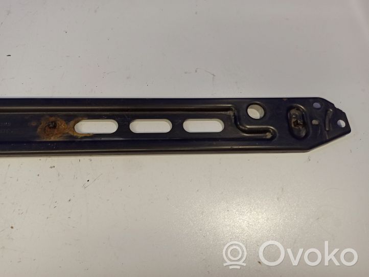 Volvo V60 Staffa del pannello di supporto del radiatore 31368100