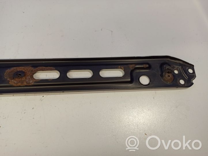 Volvo V60 Staffa del pannello di supporto del radiatore 31368100