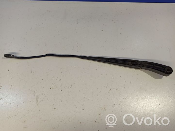 Volvo V70 Windshield/front glass wiper blade 8624269