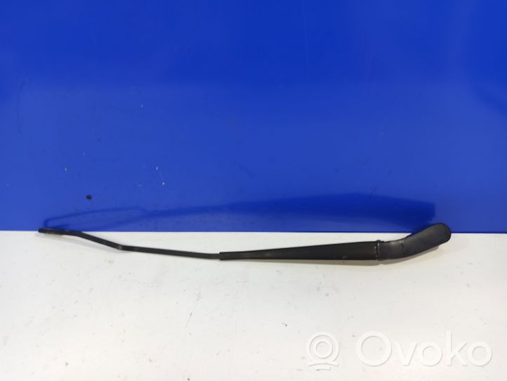 Volvo V70 Windshield/front glass wiper blade 8624269