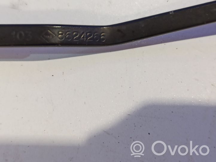 Volvo V70 Priekinio stiklo valytuvas 8624266
