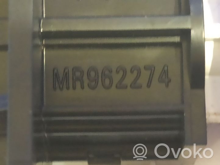 Mitsubishi Grandis Avarinių žibintų jungtukas MR962274