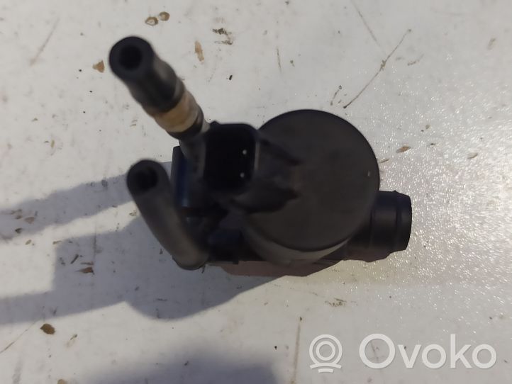 Volvo XC90 Pompe de lave-glace de pare-brise 9169611