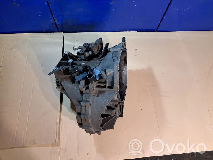 Volvo S40 Mechaninė 6 pavarų dėžė 36050232