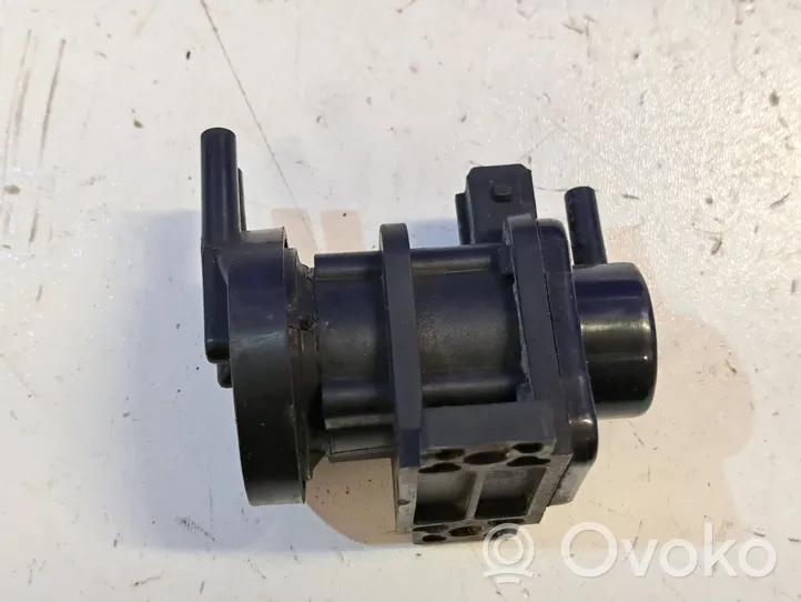 Saab 9-3 Ver2 Valvola di depressione sul supporto motore 9158200