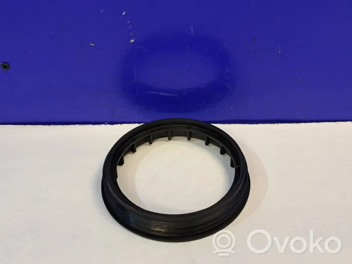 Volvo XC90 Support pompe injection à carburant 8649739