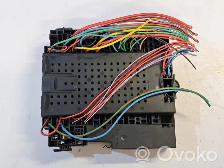 Volvo V70 Releju montāžas bloks 8688562