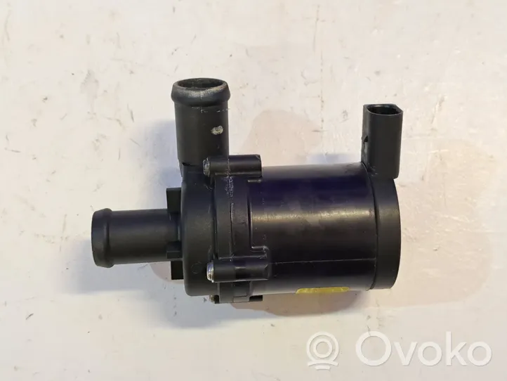 Porsche Cayenne (92A) Pompe à eau de liquide de refroidissement 7L0965561L