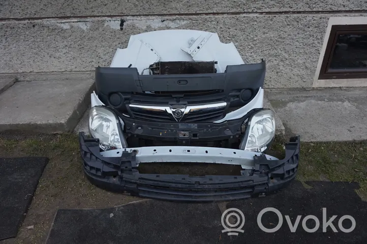 Opel Vivaro Viršutinė dalis radiatorių panelės (televizoriaus) 