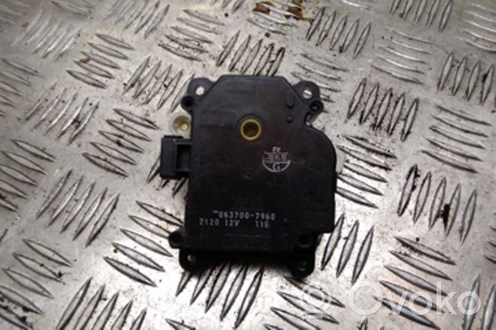 Toyota Prius (XW20) Motor/activador trampilla del aire acondicionado (A/C) 0637007960