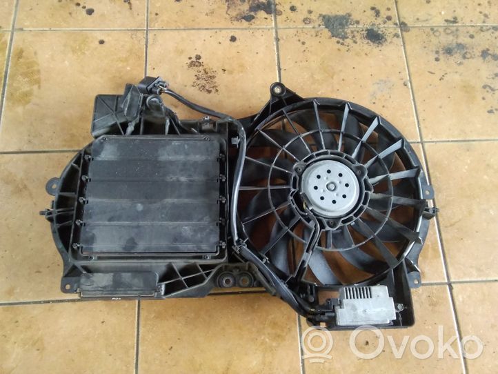 Audi A4 S4 B7 8E 8H Convogliatore ventilatore raffreddamento del radiatore 4F0121003P