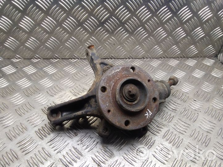 Citroen C4 I Picasso Front wheel hub 