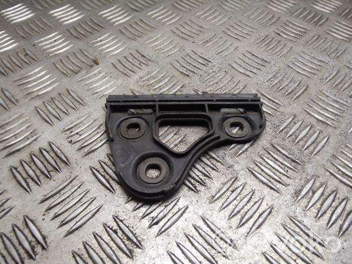 Audi A2 Supporto di montaggio del parafango 8Z0821250A