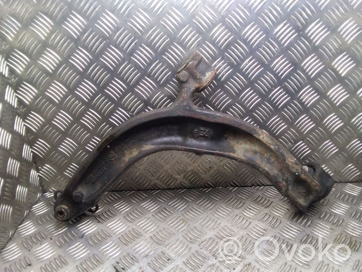 Volkswagen Multivan T5 Braccio di controllo sospensione anteriore inferiore/braccio oscillante 7H0407166D