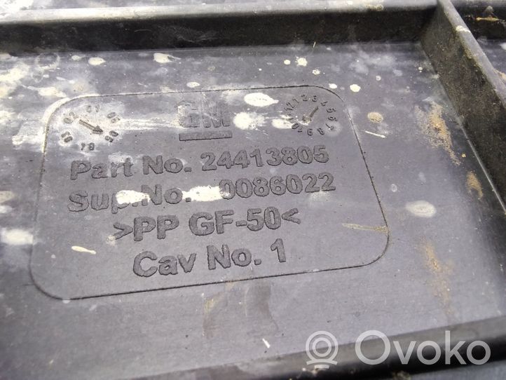 Opel Vectra C Boîte de batterie 13111797