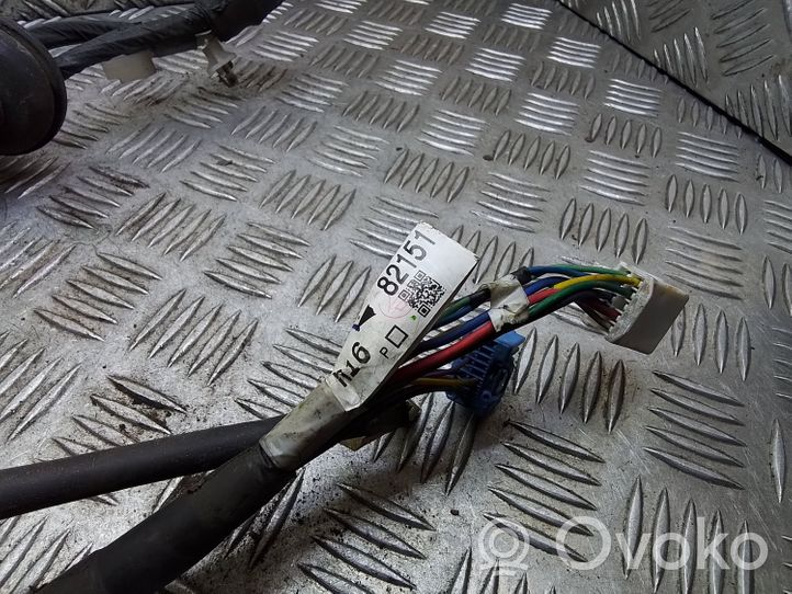 Toyota Prius (XW20) Cableado de puerta delantera 82151