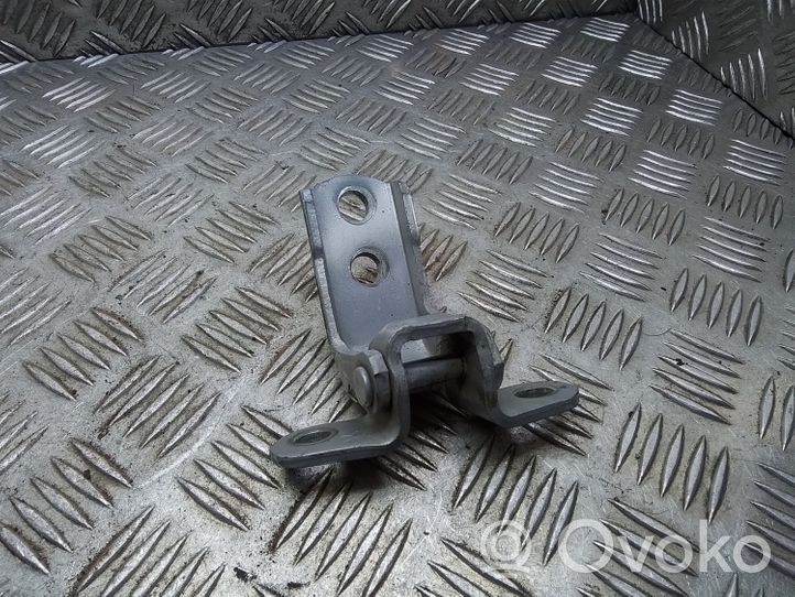 Toyota Prius (XW20) Front door upper hinge 