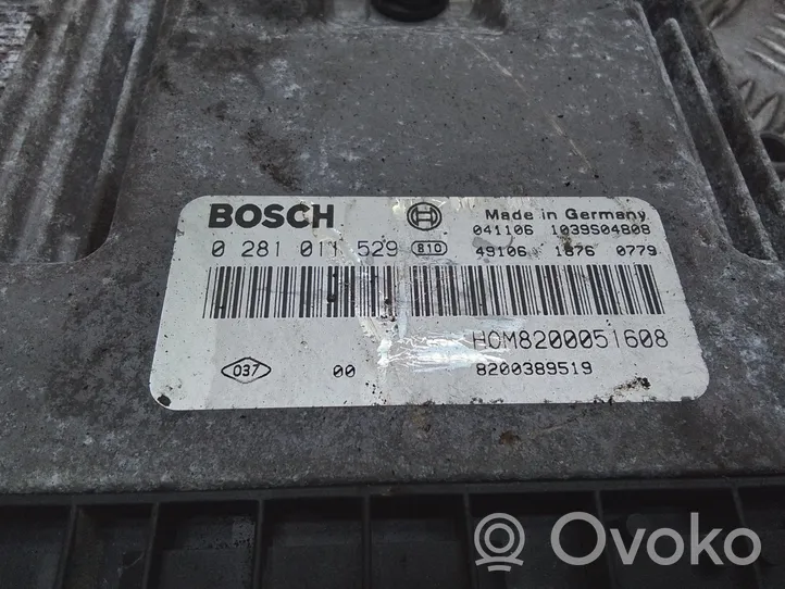 Opel Vivaro Calculateur moteur ECU 0281011529