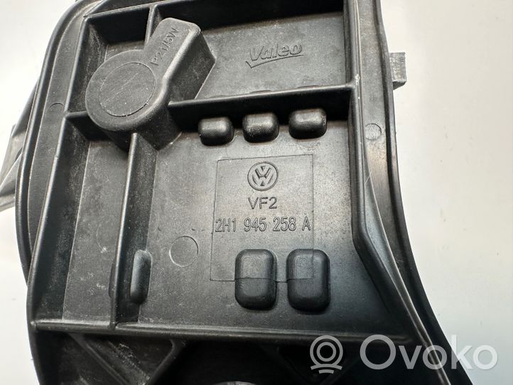 Volkswagen Amarok Aizmugures spuldzes vāka turētājs 2H1945258A