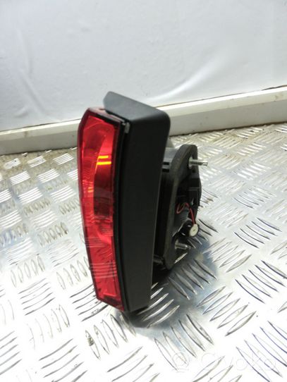 Volkswagen Tiguan Lampy tylnej klapy bagażnika 5N0945094C